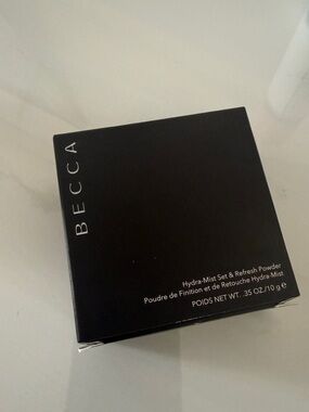 ✨NEW IN BOX✨BECCA Hydra-Mist Set & Refresh Powder - Black Packaging